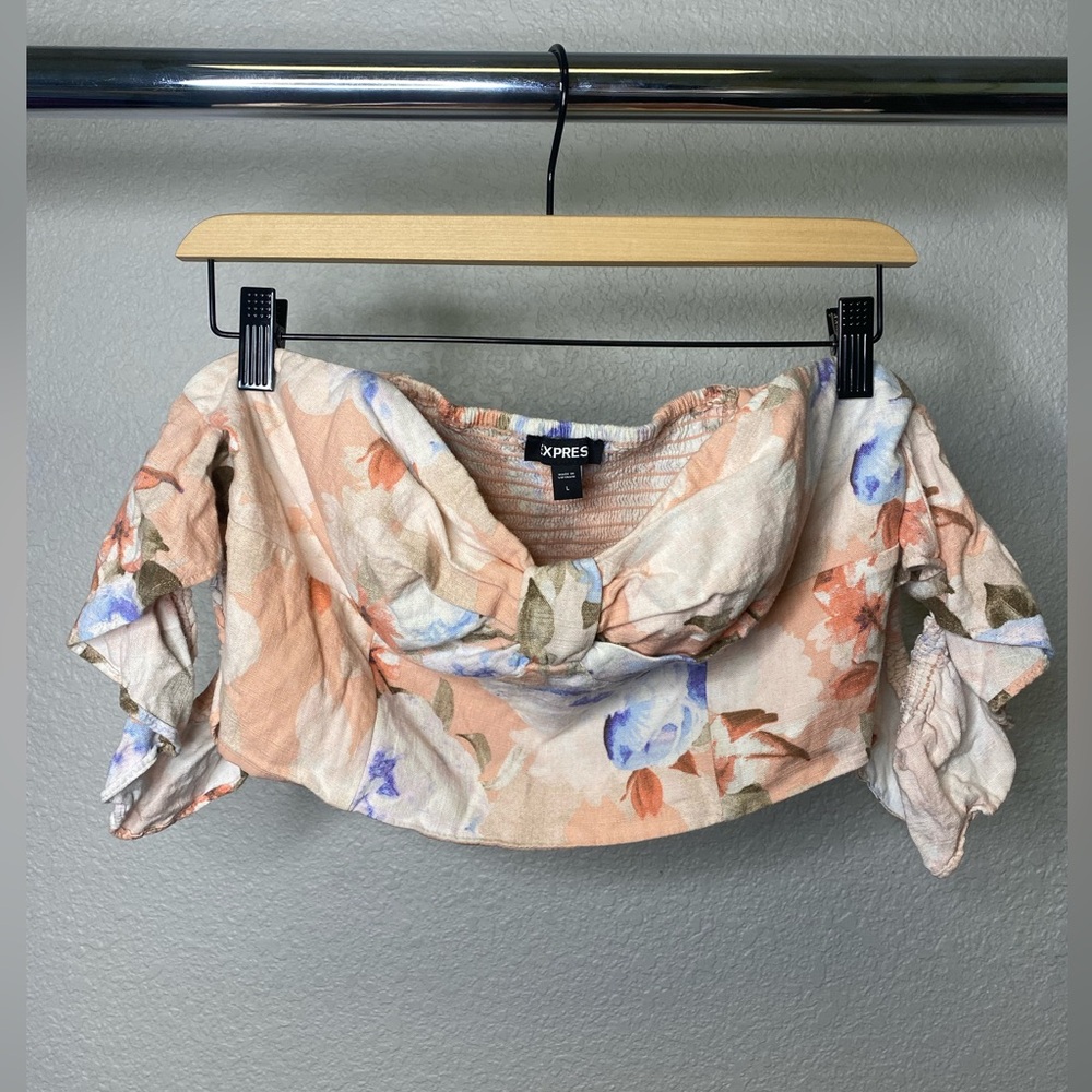 Express Off Shoulder Crop Size L